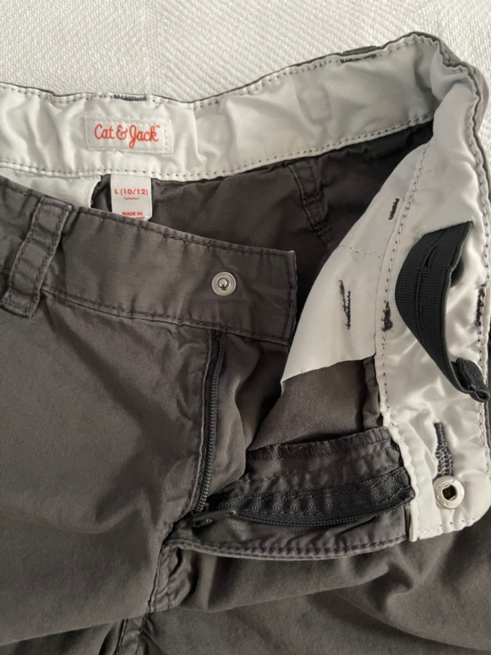 Lot of 3 boys Shorts - Tan and Gray - Picture 10 of 13